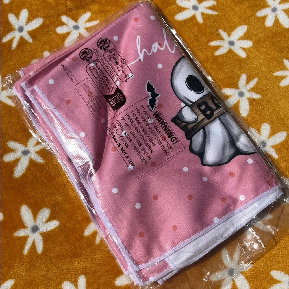NEW Set of 4 Pink Themed Spooky Cute Ghost Black Cat Kitchen Towels Halloween
